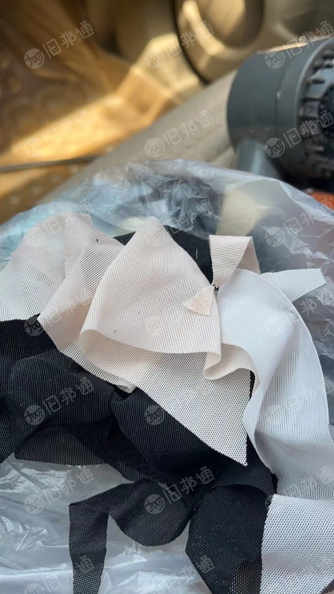 长期出售氨纶废布，四面弹边角料，现货10吨左右，货在山东烟台