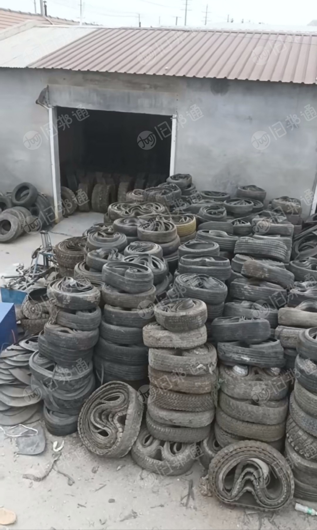 出售分割好的小钢丝胎废料
