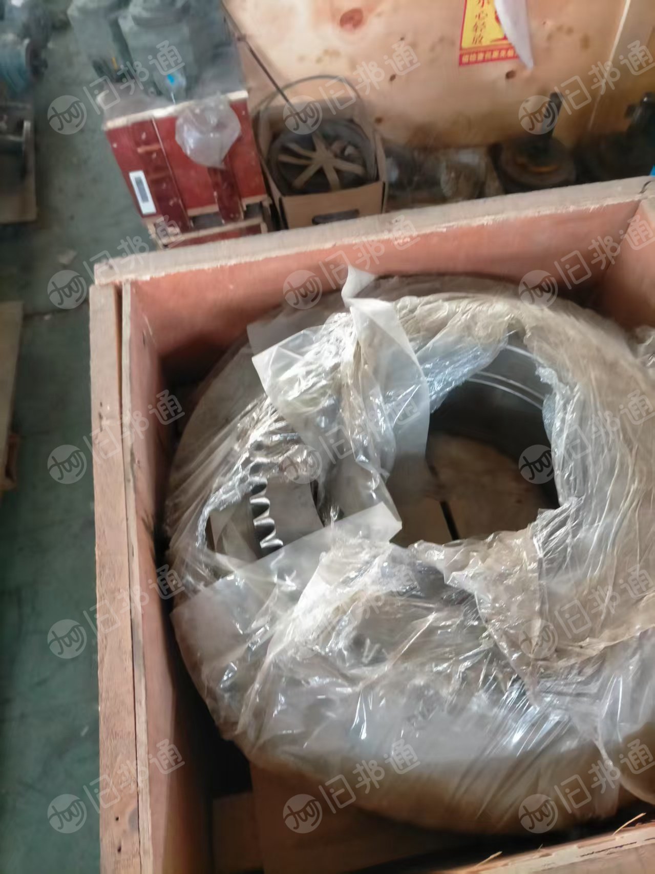 出售轧钢，锟钢，齿轮，不锈钢，废铁