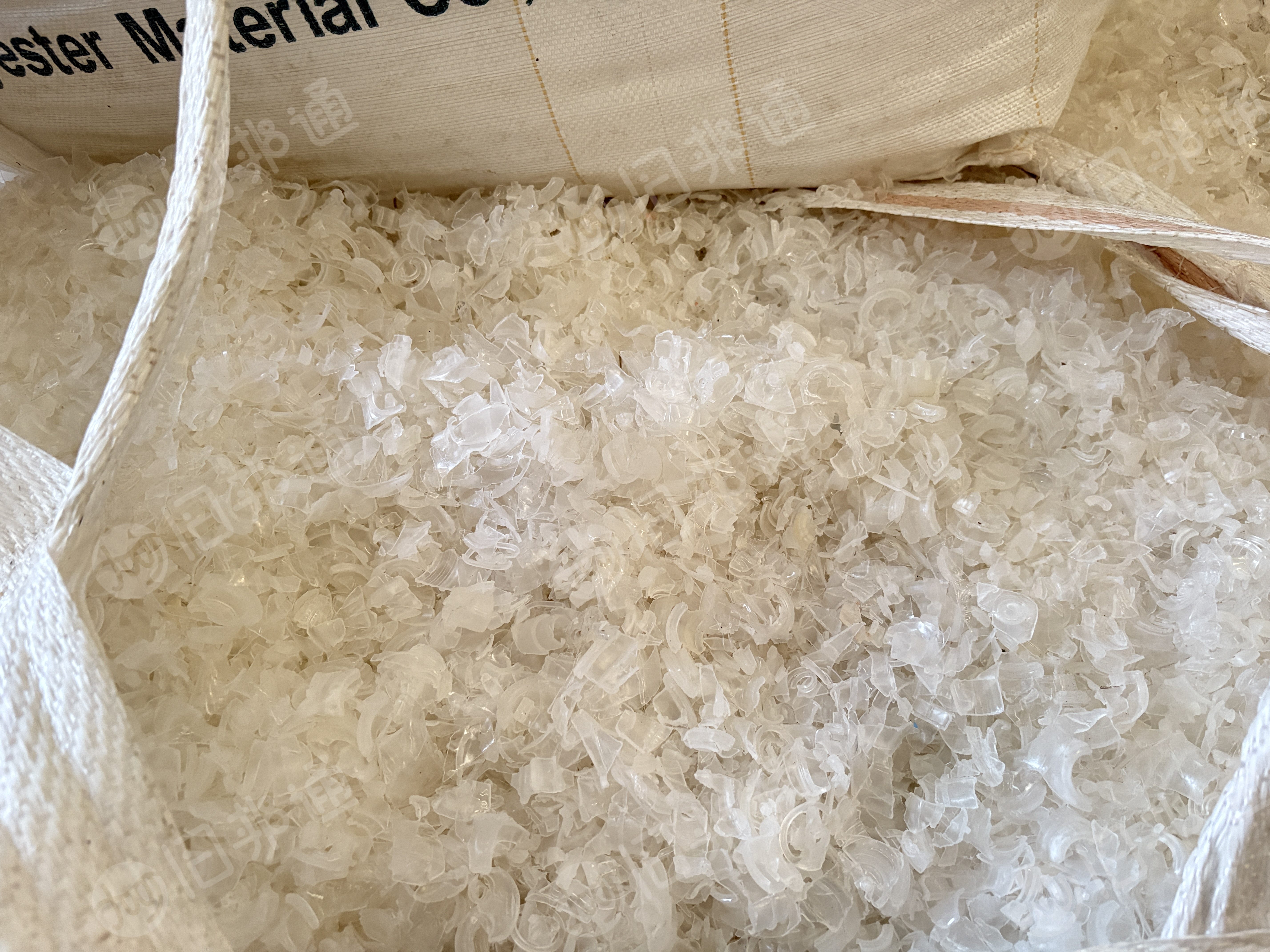 出售输液瓶破碎料，清洗甩干过，色选