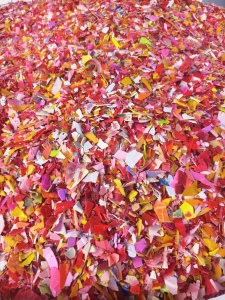 出售分色丙破碎料，红丙、蓝丙、绿丙破碎料，全漂，现货几十吨