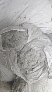 长期出售织布厂下来的中化布边，还有一点浆纱，每个月几十吨