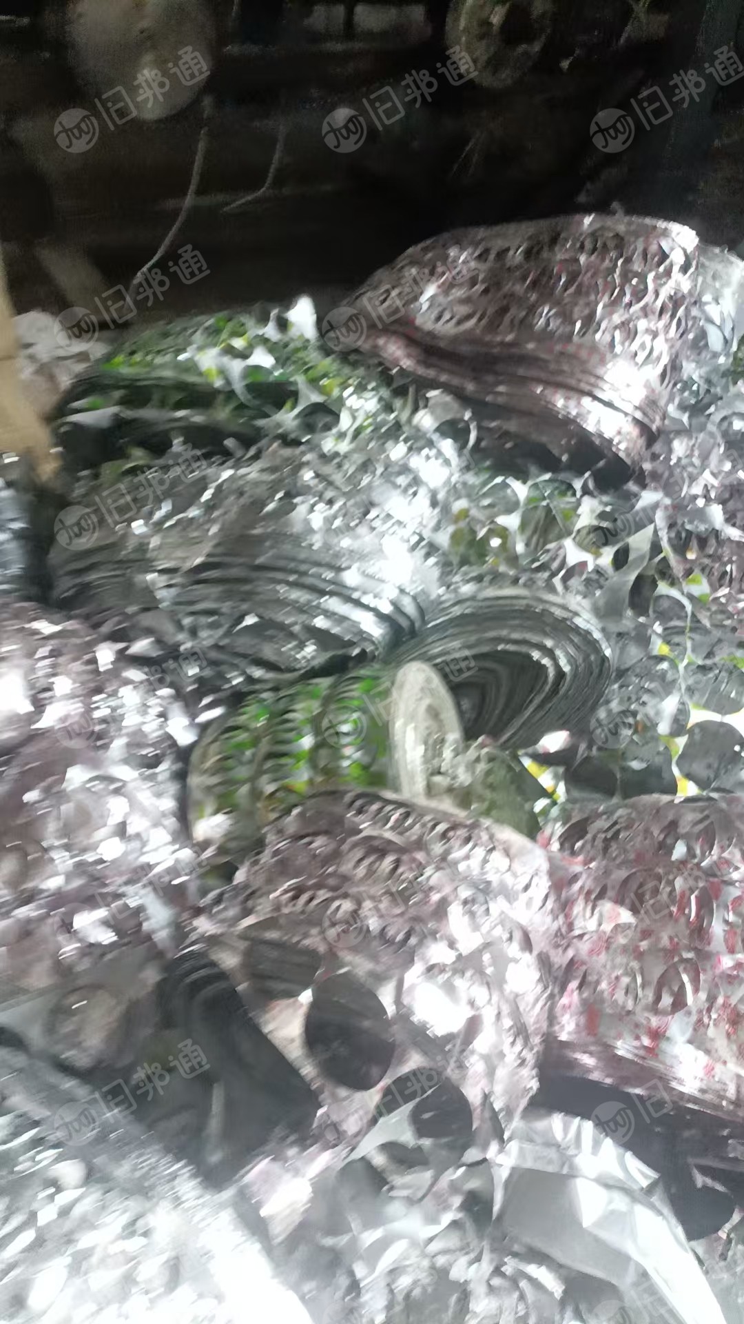 长期出售瓶盖铝箔边角料