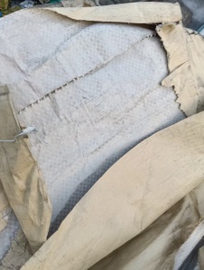 出售废牛皮纸塑袋，锂电池厂下来的