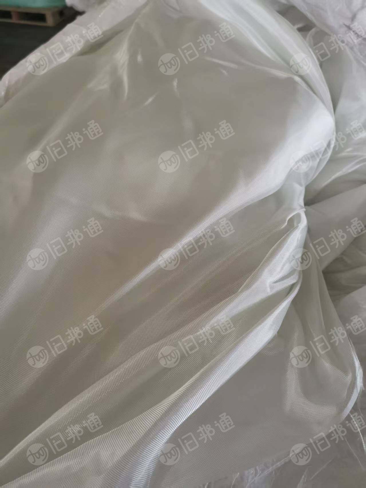 长期出售玻璃纤维布，纤维布，可以做衣服，现货有七八十吨，货在江苏昆山