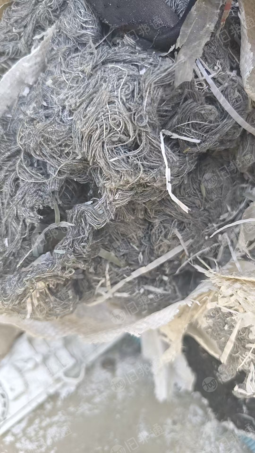 长期出售中化布边纱,纯涤纶的,带颜色的,每个月有10多吨, 厂在江苏南通