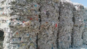 大量出售编织袋破碎料，清洗过的