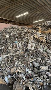 长期出售拆车下来的方向杆，方向机，各类拆车铝