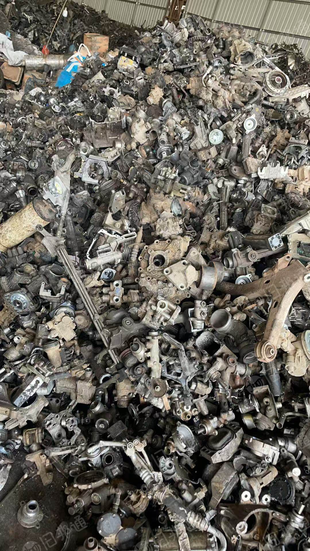 长期出售拆车下来的方向杆，方向机，各类拆车铝