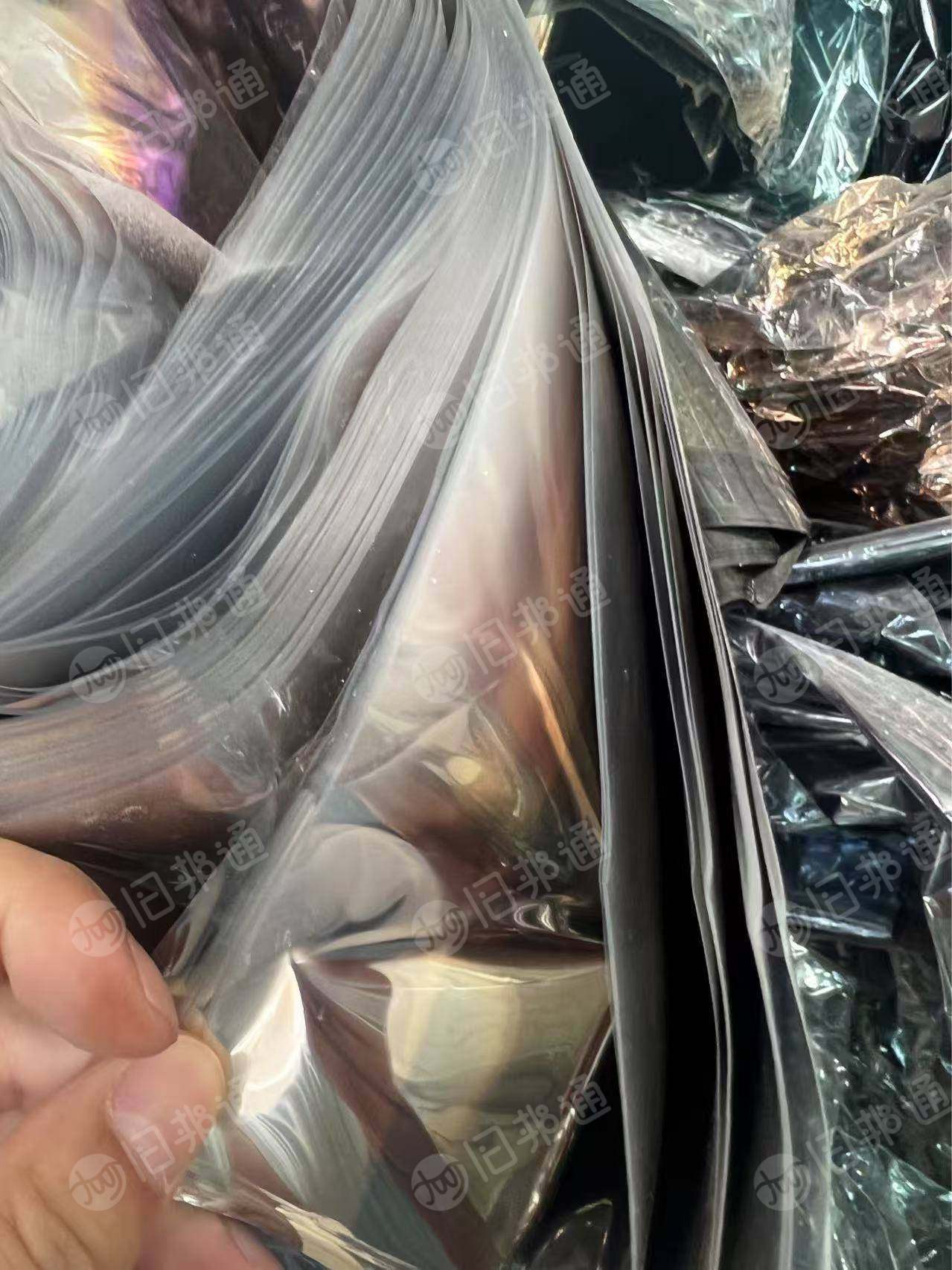 出售pet轻胶膜,黑白为主,少量蓝色,不含醋酸膜