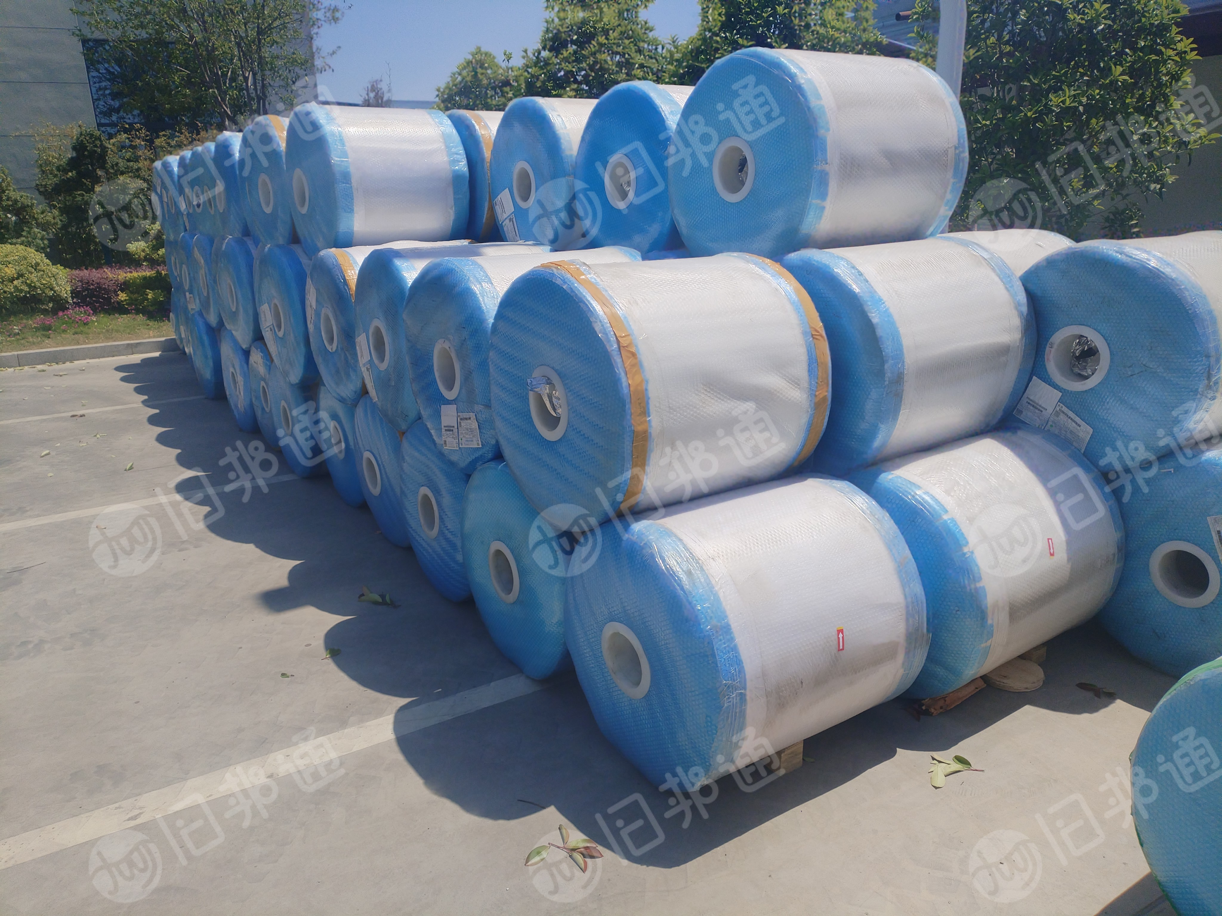 求购pet卷筒膜,要求12.5丝厚原膜,5丝厚哑光膜,1.2丝光膜,门幅>1米以上,原膜光膜不含硅