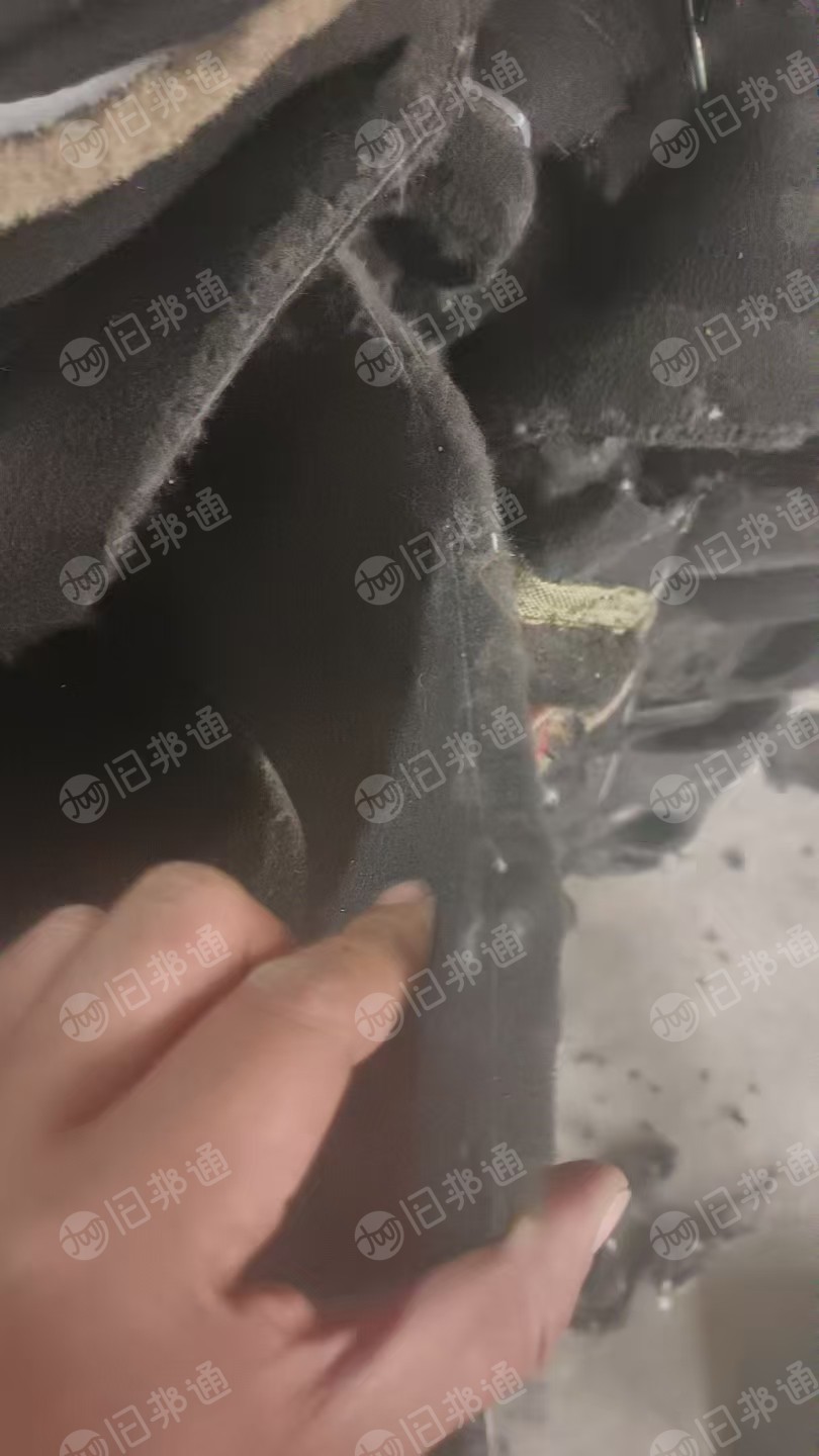 本厂大量回收黑色的丙纶、涤丙地毯料,丙纶地毯料,要厚一些的,一年收五六百吨