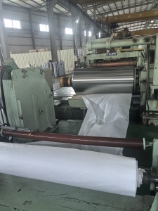 厂家处理不锈钢衬纸，不带油，有卷筒和压包散货