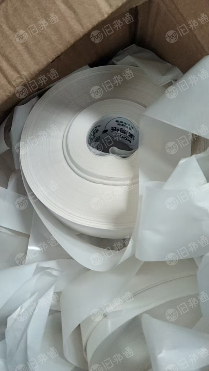 出售白色硅油纸，卷筒和压包料都有