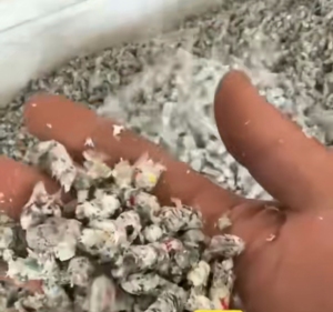 出售PP商标纸毛毛虫，灰分低，降低灰分，降低成本，注塑颗粒必备，价格便宜