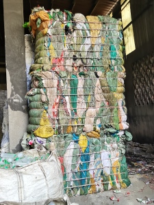 长期出售水洗编织袋，现货15吨左右