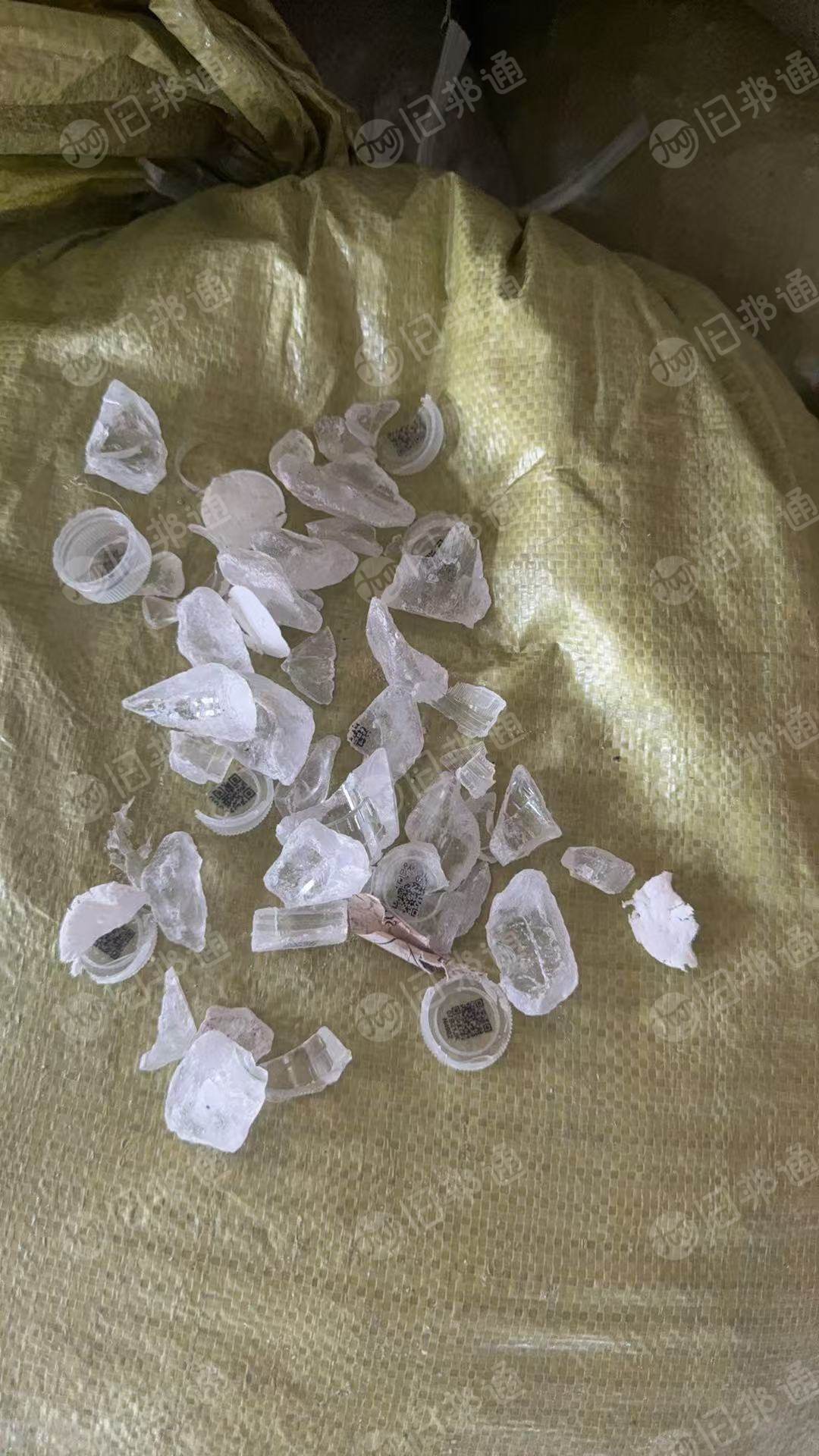 出售混合破碎料(PS,透明聚丙还有纸标签一起)