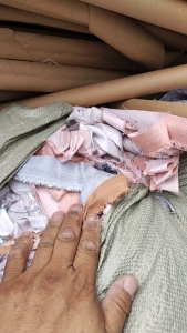 长期出售家纺涤纶废布，涤纶造粒布，月供几十吨，货在江苏南通