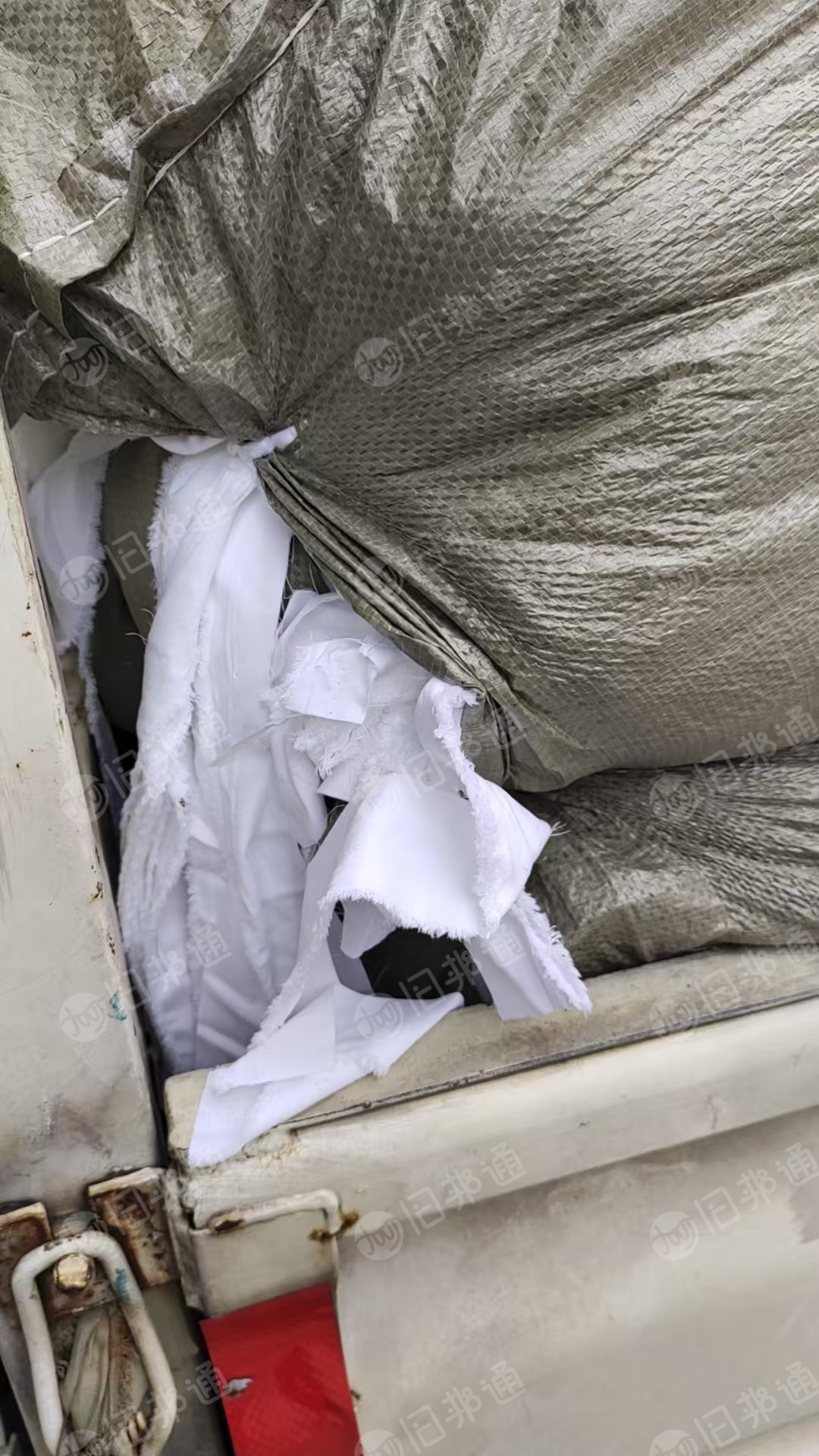 长期出售家纺涤纶废布，涤纶造粒布，月供几十吨，货在江苏南通