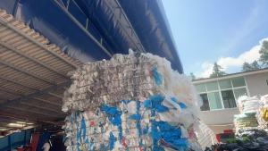 出售水洗花膜废料，高低压混打，10%低压，现货六米八一车