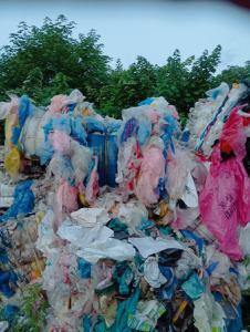 出售水洗花高压膜废料，现货六米八一车