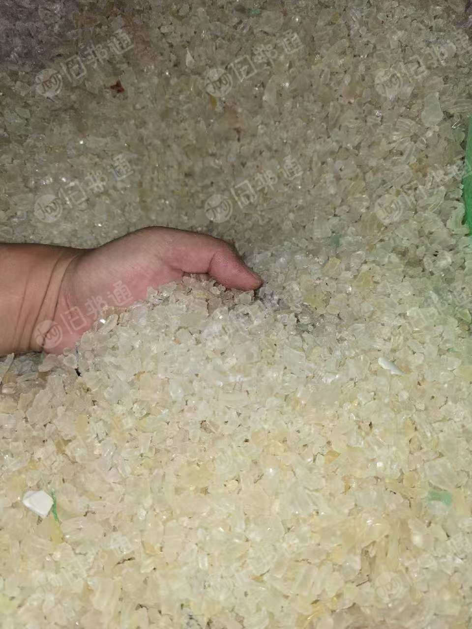 长期出售PVC钢丝管破碎料，蓝色和白色两种，清洗过的