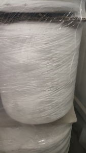 长期出售地毯厂下来的涤纶丝，涤纶库存丝，有三等品，也有一等品，货在新疆塔城