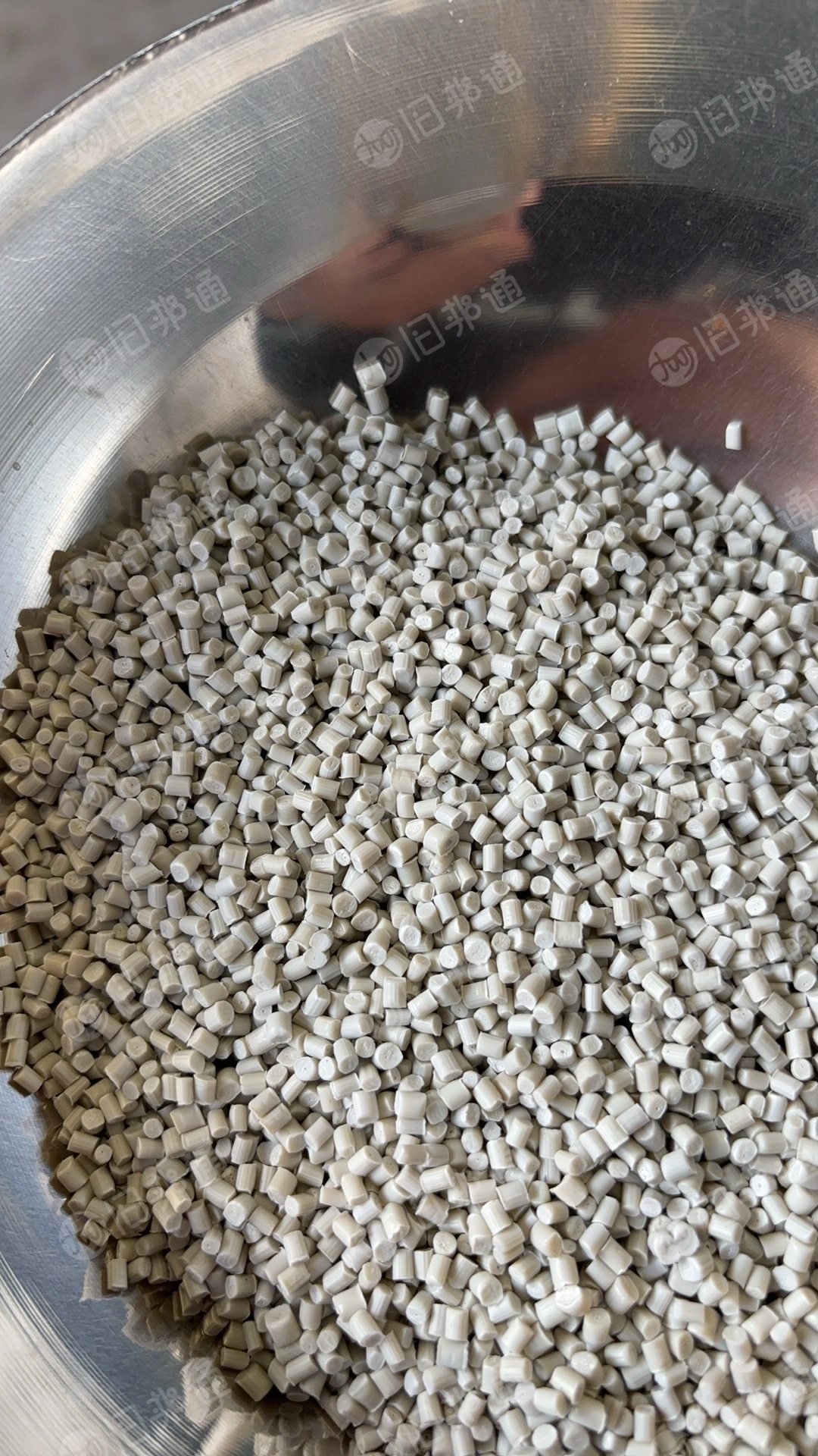 出售pp 白涂料桶颗粒，冲击35，溶脂5左右