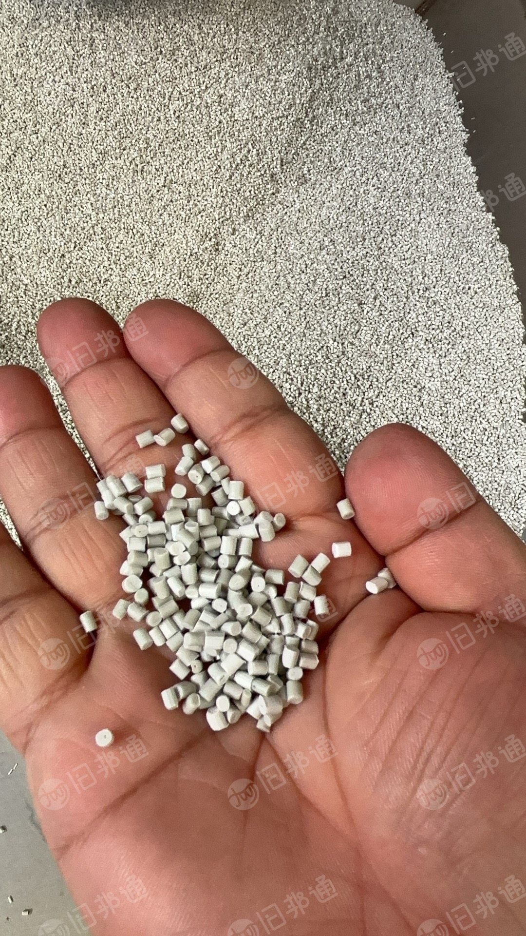 出售pp 白涂料桶颗粒，冲击35，溶脂5左右