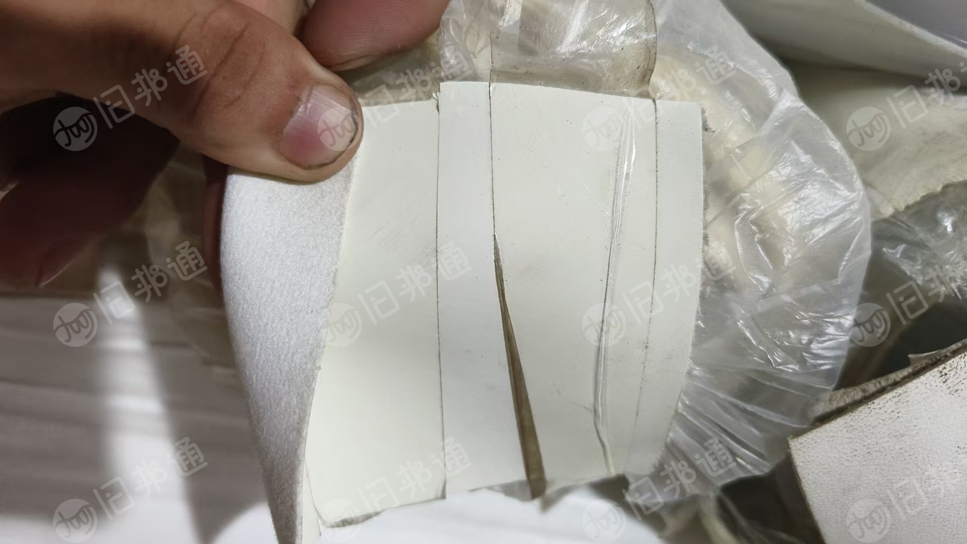 长期出售PU皮革，皮革，二等品，货在广东广州
