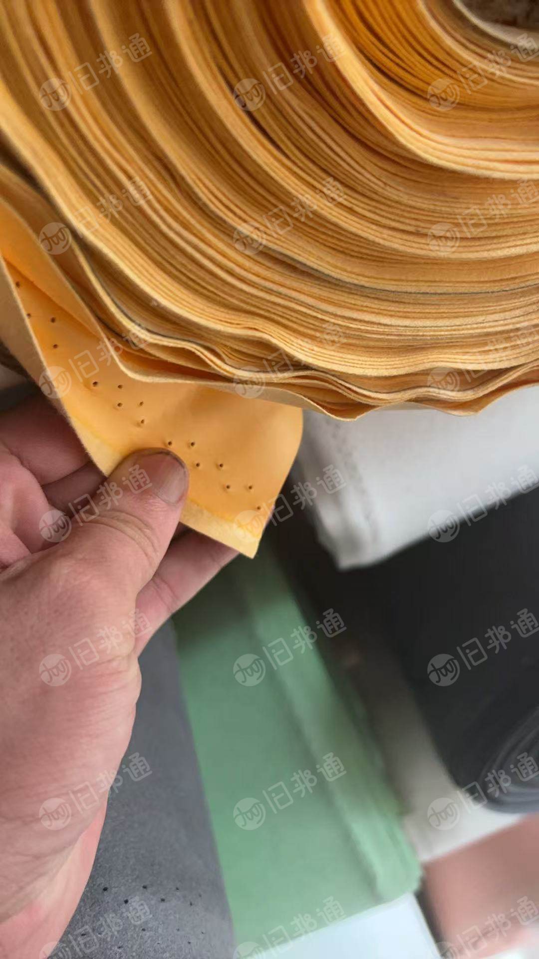 长期出售PU皮革，皮革，一等品，现货有十几吨，货在广东佛山