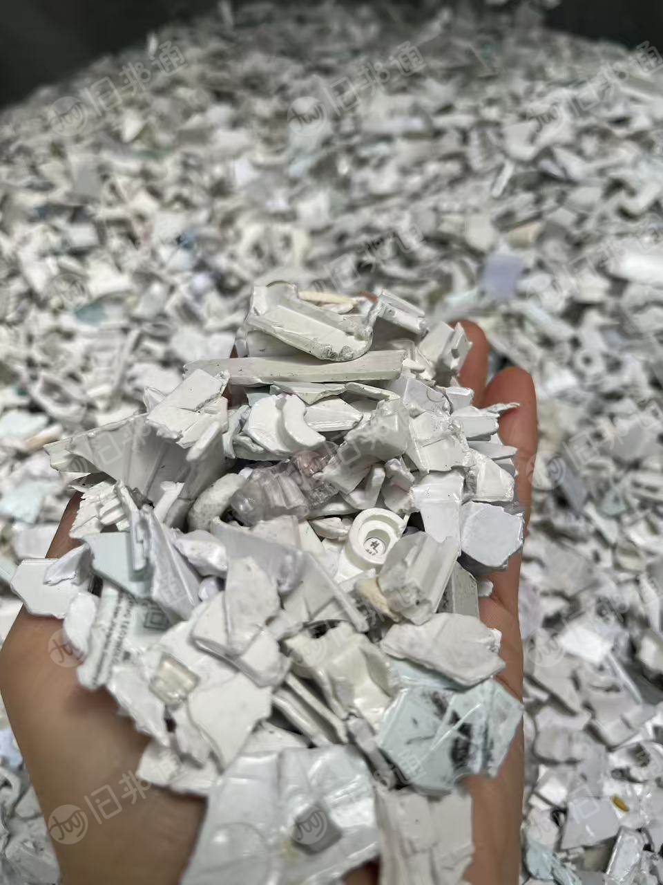 出售PC面板开关破碎料