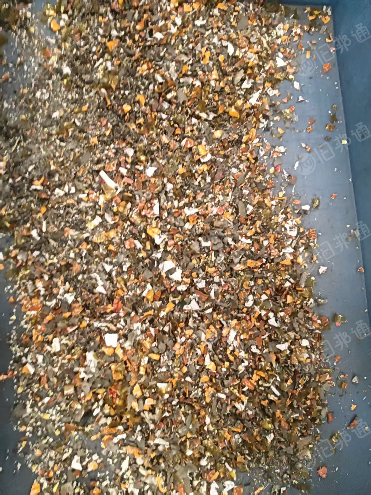 回收Pvc灯带破碎分选出来的灯珠和铜纸
