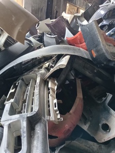 长期出售PP轿车保险杠毛料