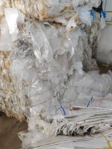 长期出售水洗高压膜，带少量标签，现货20多吨