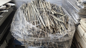 长期出售pvc板材废料，现货20多吨