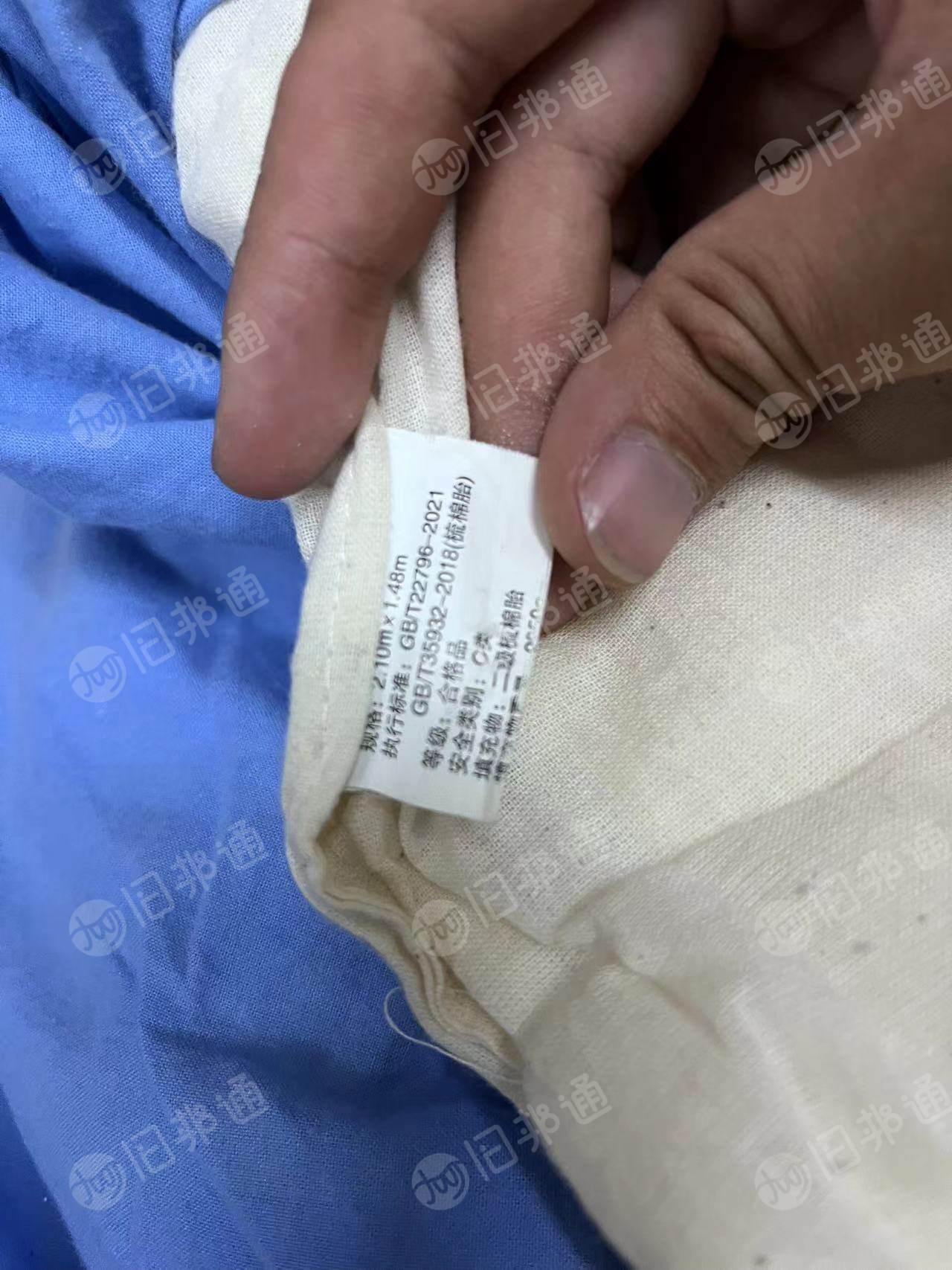 长期出售学生被褥，学生床垫，旧棉被等，现货有几百套，货在山东烟台