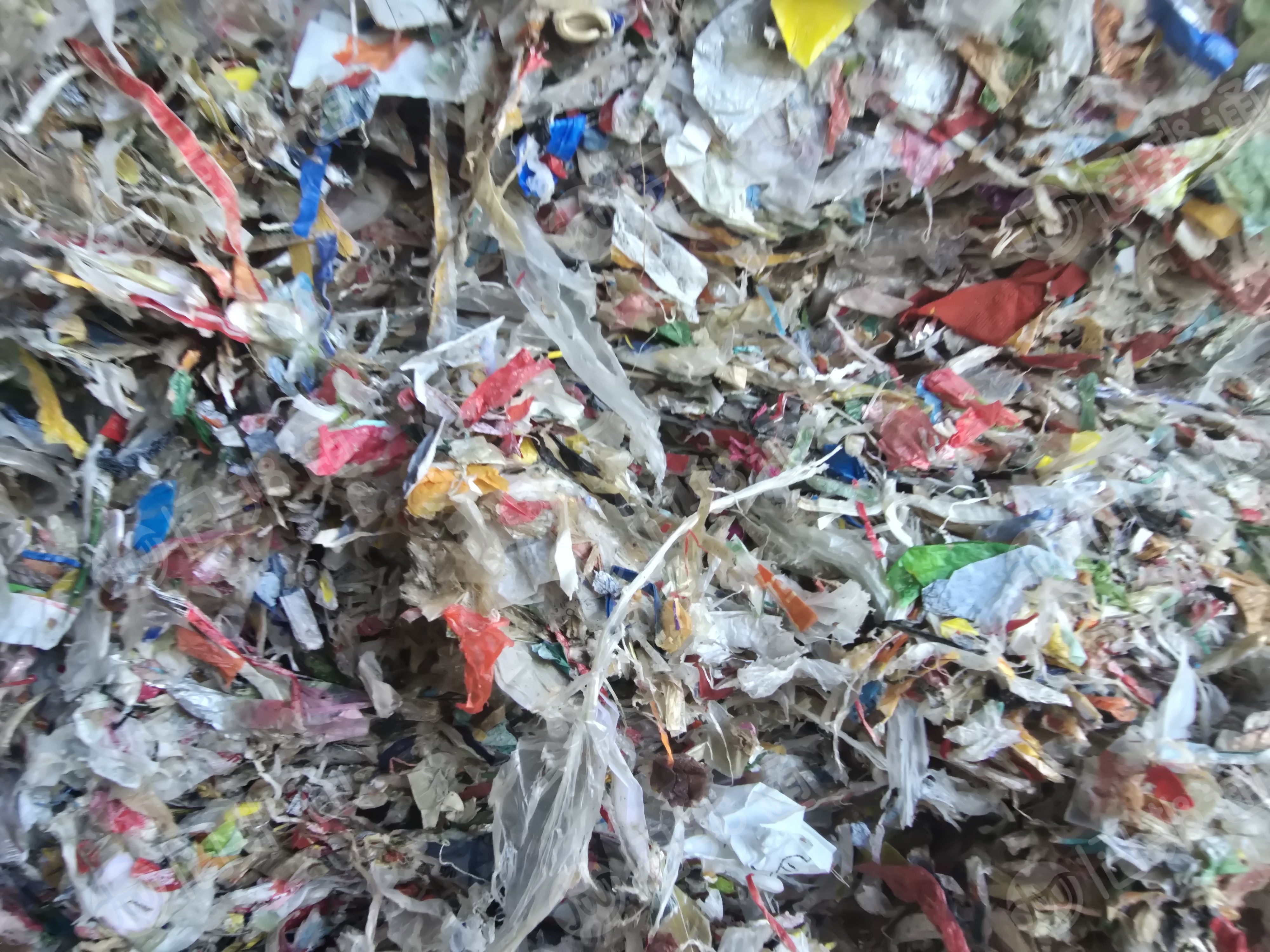 出售纸厂废塑料，含水35左右，月供500多吨