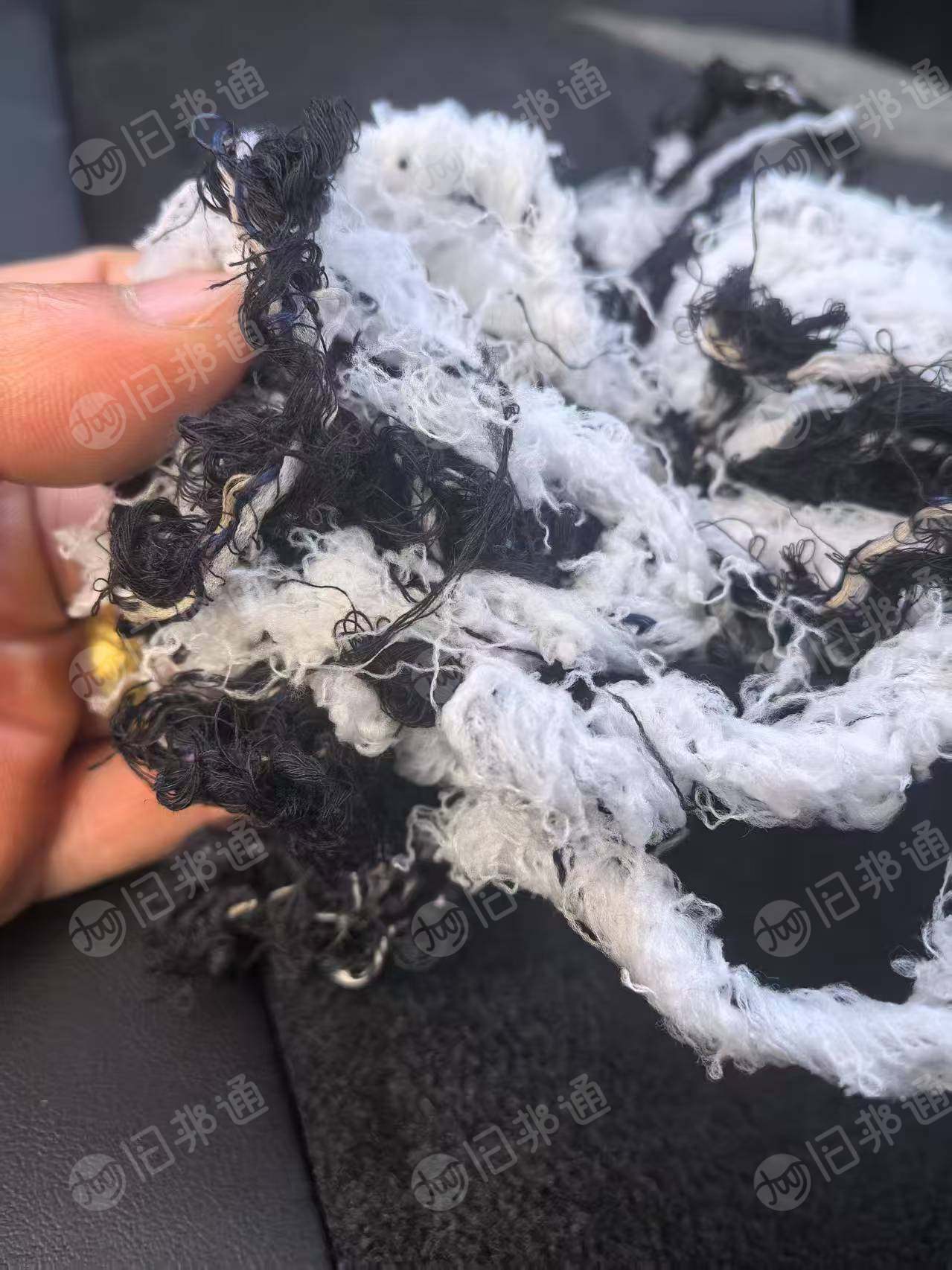 长期出售涤棉废丝，涤棉水丝，含水量百分之30左右，现货25吨左右