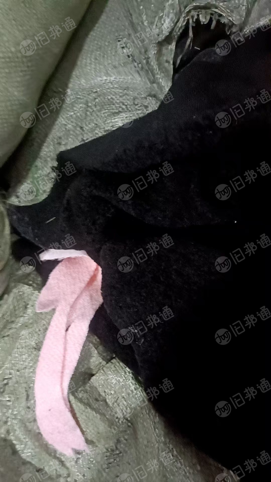 长期出售欧莎香云纱和羊毛肚,有大块的刀口布,也有小块的,货在广东广州