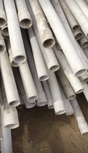 出售工地剩余的PVC管毛料，长度6米，带字母接口，现货4吨