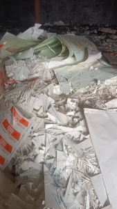 长期出售白卡纸边角料,无膜带颜色