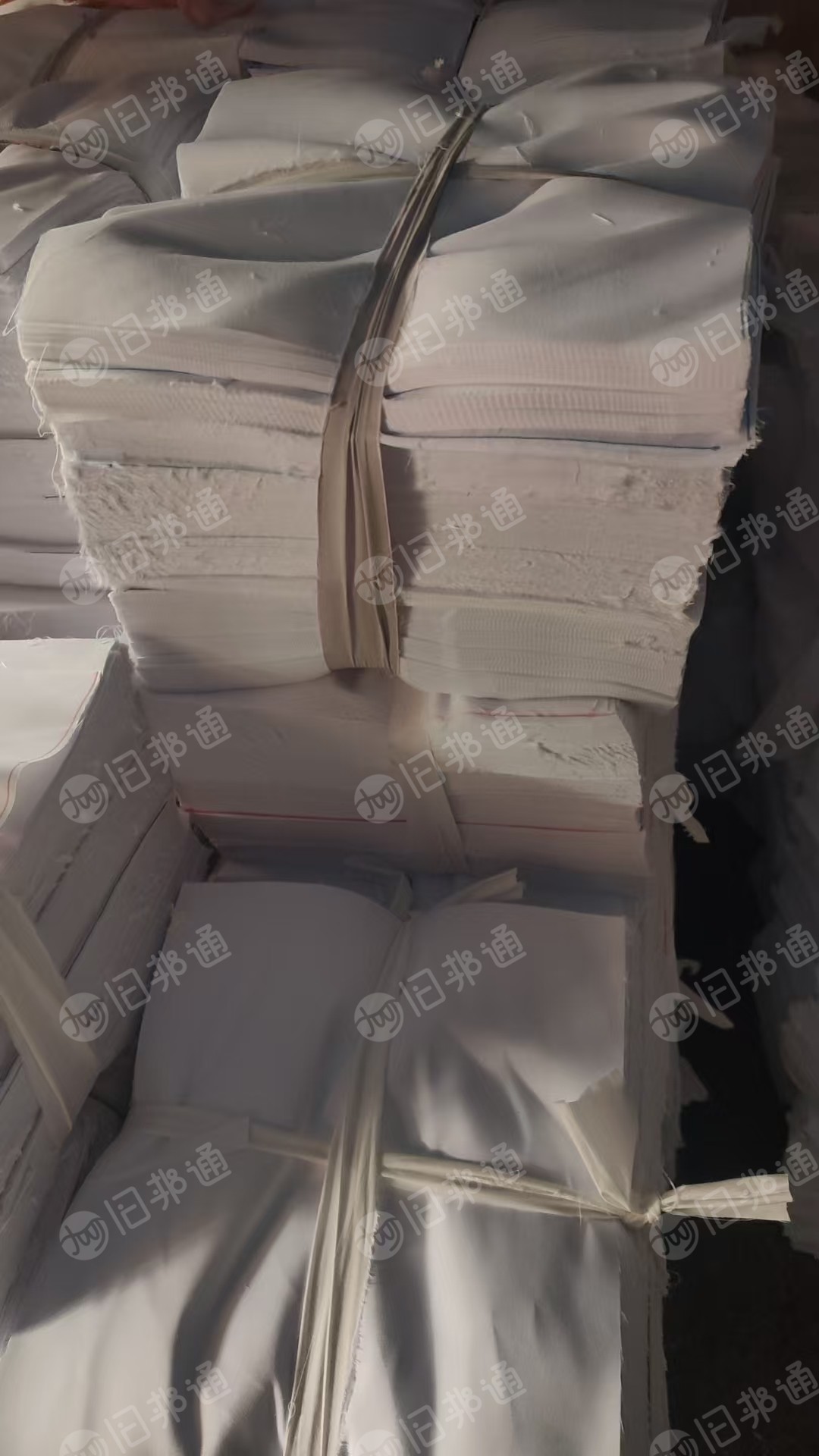 长期出售白色和黑色涤纶，涤棉材质刀口布，口袋布，成品口袋布，货在河北保定，有需要联系