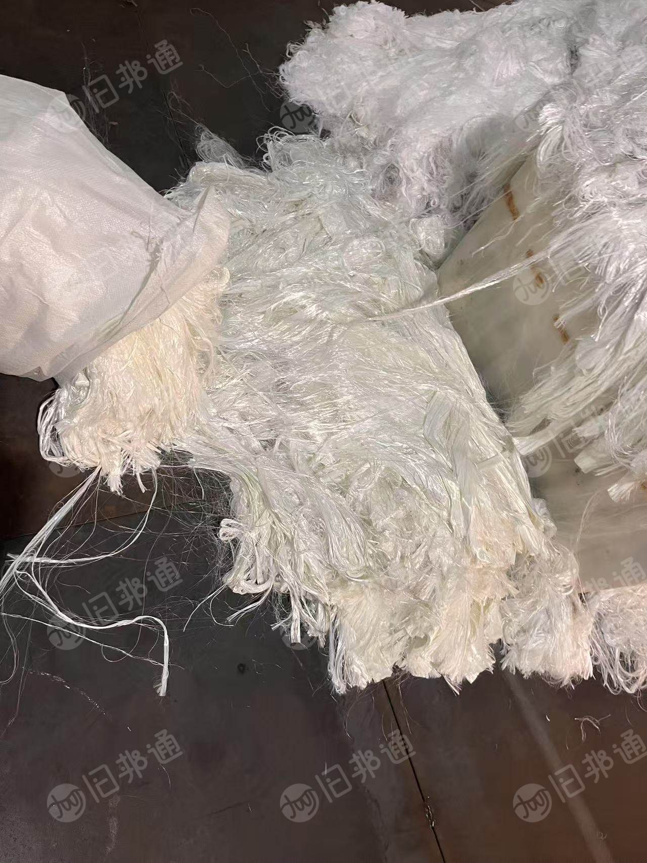 长期大量出售涤纶长丝，涤纶工业丝，开刀丝，涤纶废丝，现货有40吨，货在浙江湖州