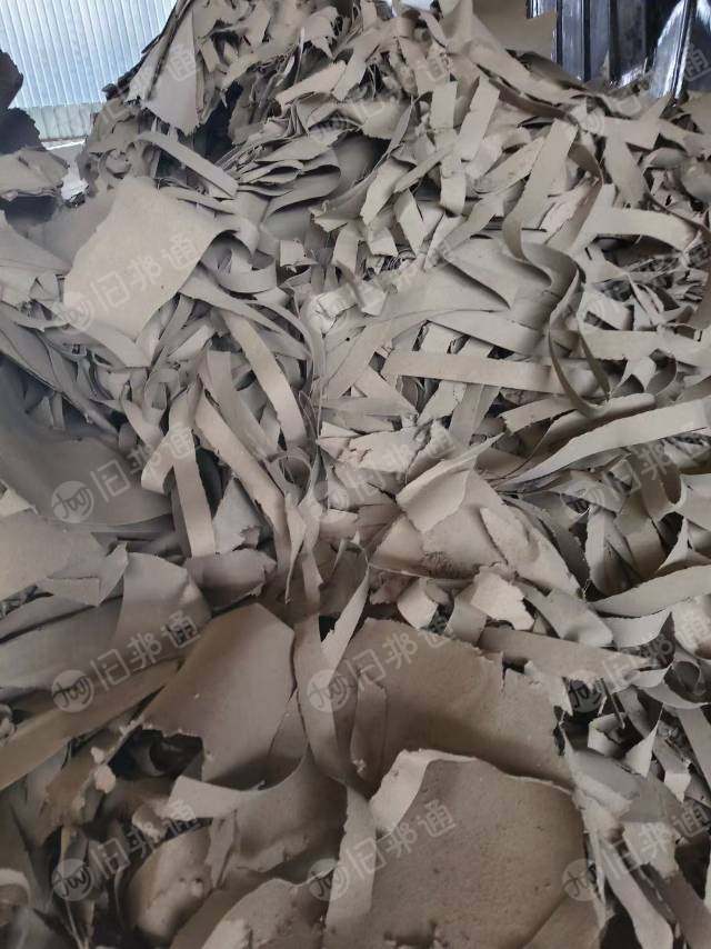 出售大量纱管纸边角料