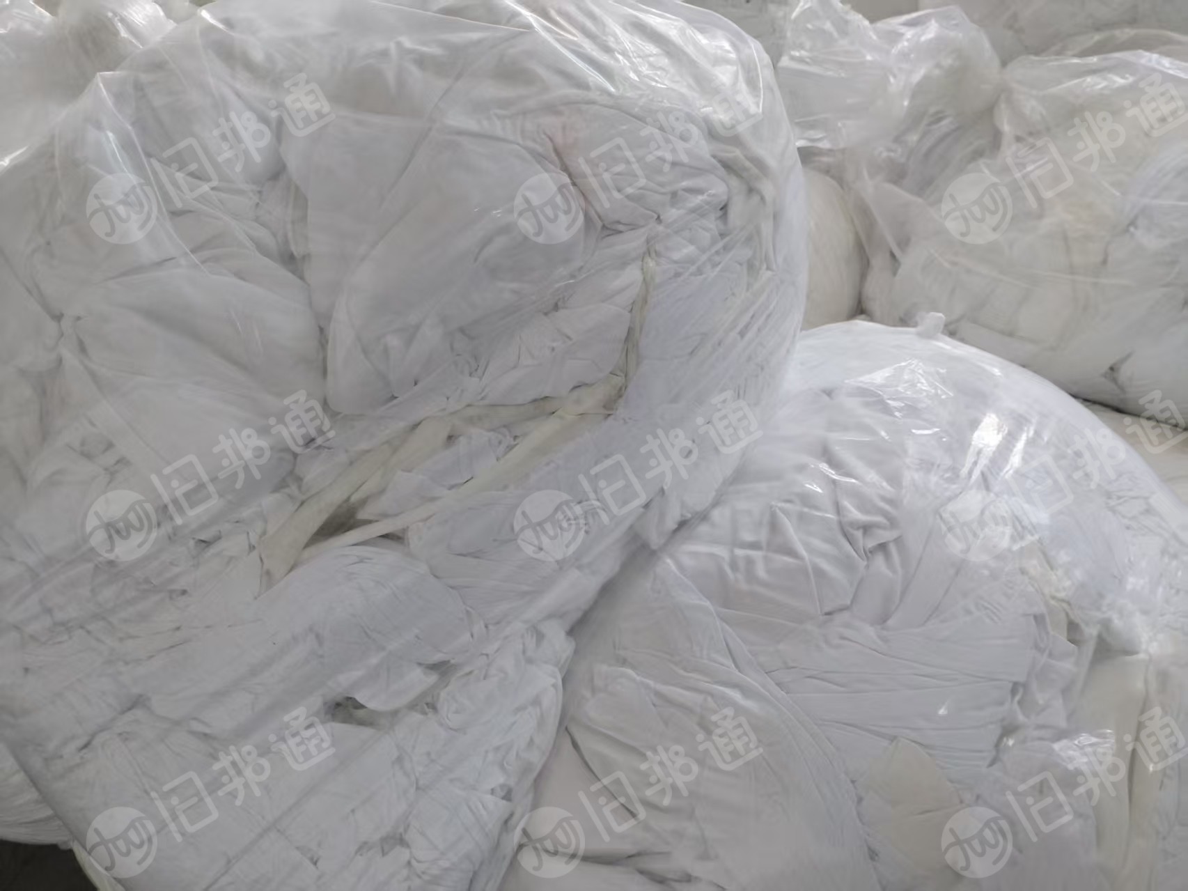 长期出售白色废布,涤氨锦氨混在一起,现货十几吨,开花用,货在福建福州