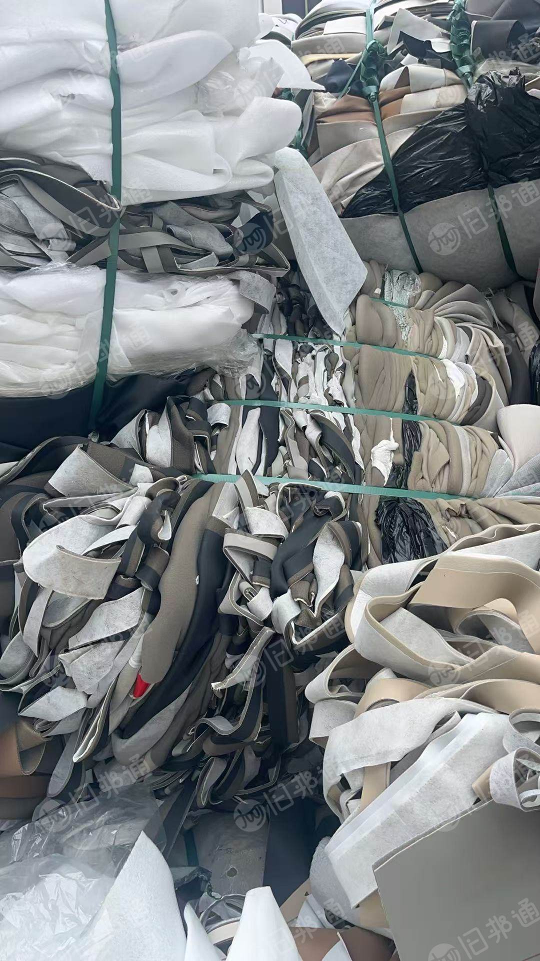 长期出售PVC人造革，汽车坐垫边角料，月供100吨