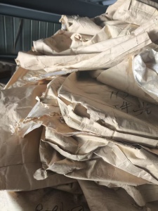 出售废旧牛皮纸塑袋