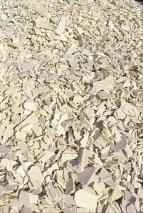 出售PVC墙板破碎料,水粉的
