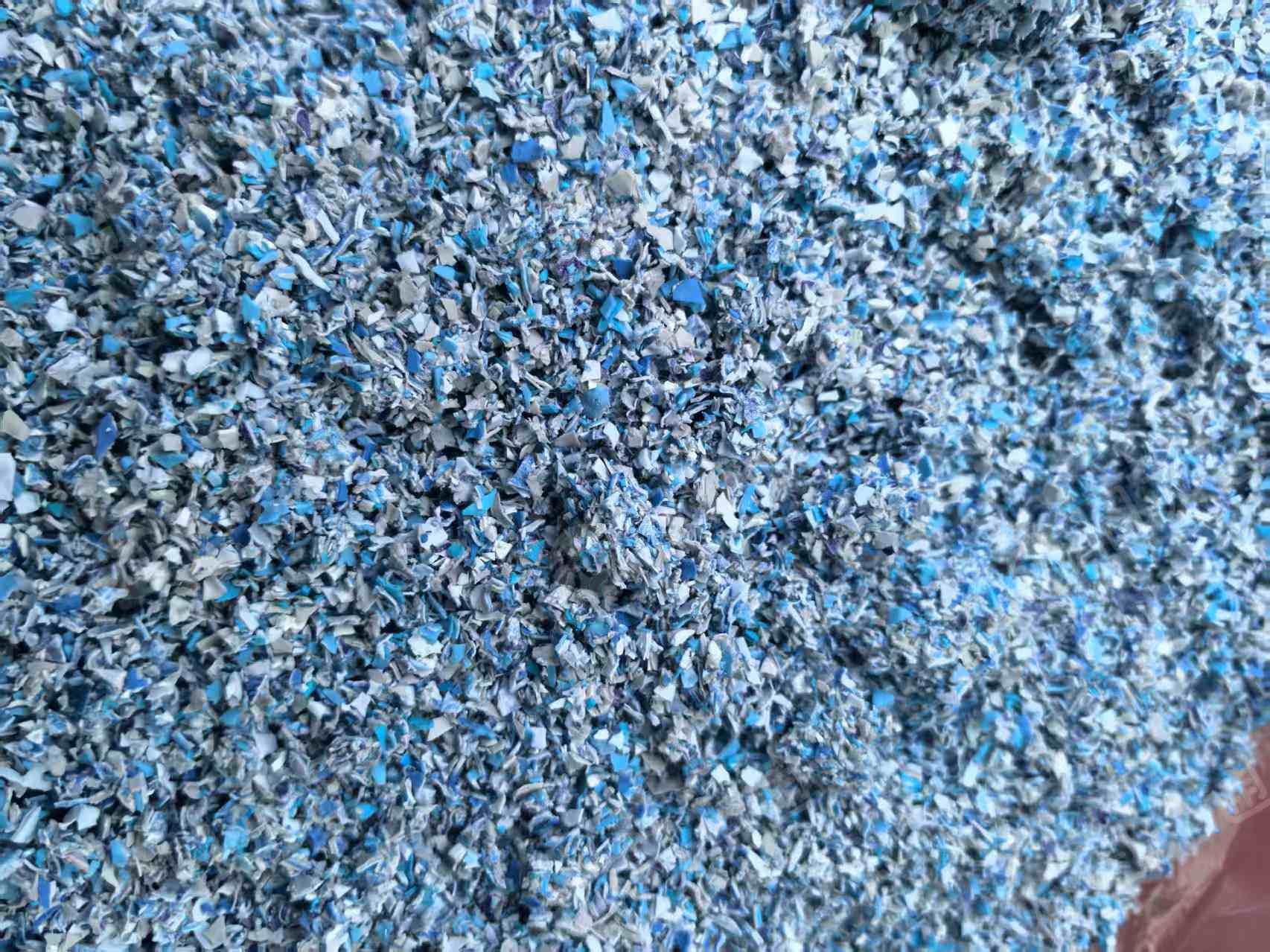 求购环保的PVC吹毛料，过40目的，用来做鞋底用的，月需200吨